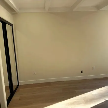 Image 3 - 7313 Darby Place, Los Angeles, CA 91335, USA - Apartment for rent