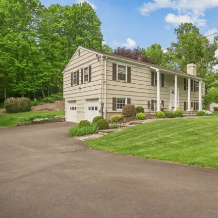 Buy this 4 bed house on 135 Haviland Road in Ridgefield, CT 06877