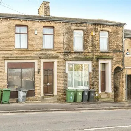 Buy this 3 bed townhouse on T'Old Steam Pig in Newsome Road, Huddersfield