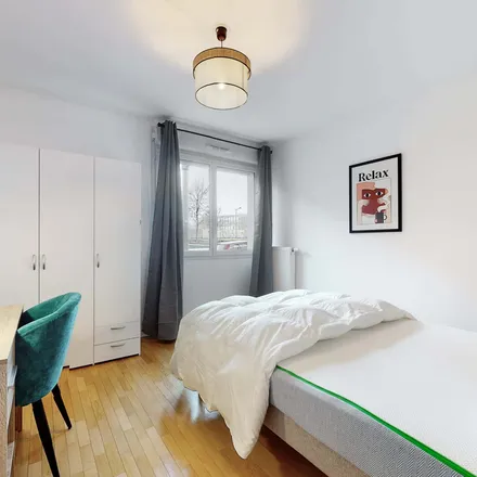 Rent this 4 bed room on Résidence Adélie in 5 Rue Robert Cavelier de la Salle, 91300 Massy