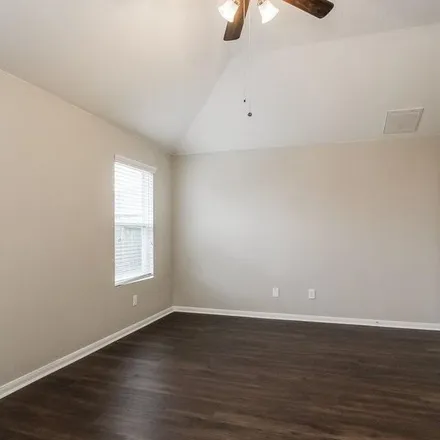 Rent this 3 bed apartment on 9914 Hyacinth Way in Montgomery County, TX 77385