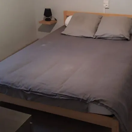 Rent this 3 bed house on 64430 Saint-Étienne-de-Baïgorry