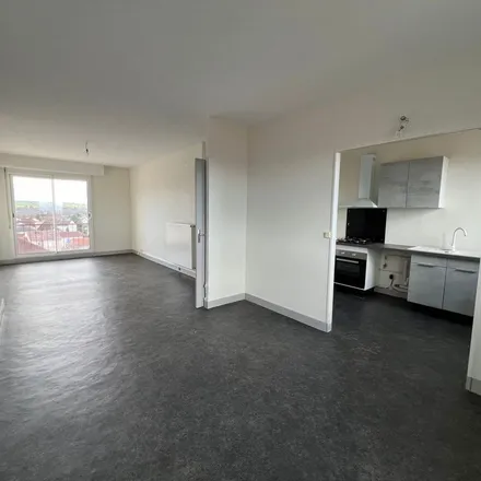 Rent this 4 bed apartment on 1 Avenue Charles de Gaulle in 03100 Montluçon, France