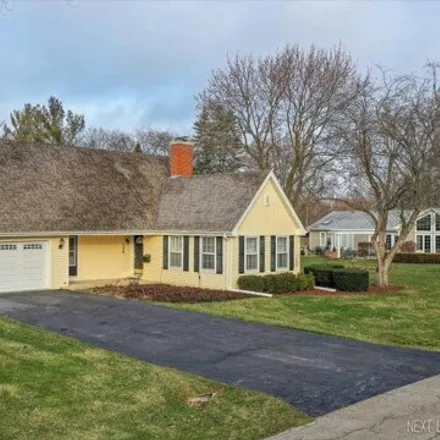 Buy this 3 bed house on 813 Dryden Road in Geneva, IL 60134