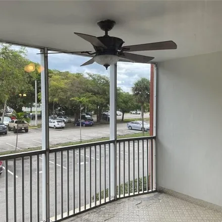 Image 5 - 1780 Northeast 191st Street, Miami-Dade County, FL 33179, USA - Condo for rent