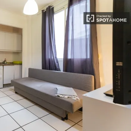 Rent this 1 bed apartment on Plaça del Doctor Landete in 2, 46006 Valencia