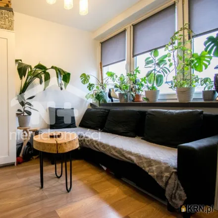 Buy this 2 bed apartment on XCIX Liceum Ogólnokształcące z Oddziałami Dwujęzycznymi im. Zbigniewa Herberta in Ramowa, 04-053 Warsaw