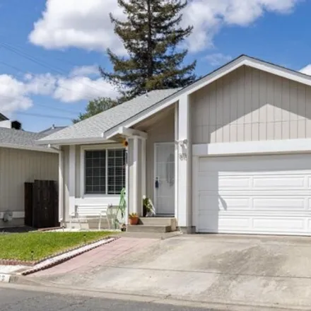 Buy this 3 bed house on 813 Sparrow Court in Healdsburg, CA 95448
