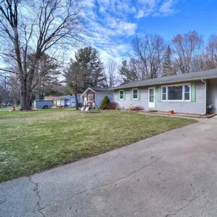 Image 4 - 526 East Muskegon Avenue, Whitehall, Muskegon County, MI 49461, USA - House for sale