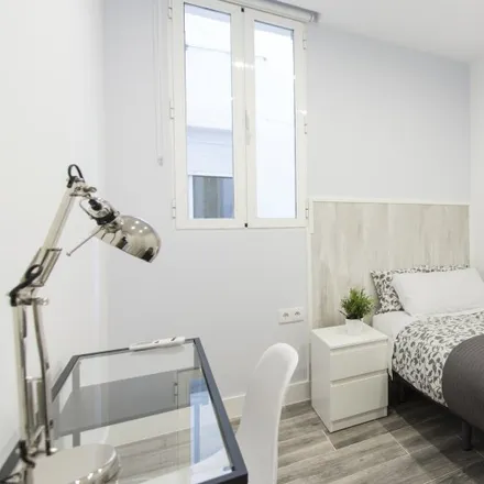 Rent this 5 bed room on Madrid in Avenida de Menéndez Pelayo, 42