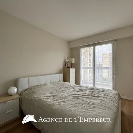 Image 2 - Hôtel de Ville, Place Jean Tranape, 92500 Rueil-Malmaison, France - Apartment for rent