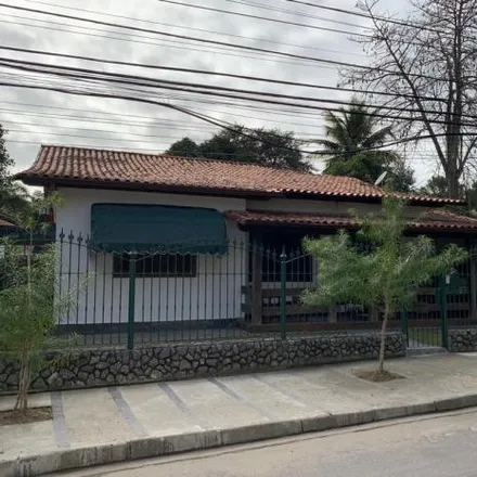 Buy this 6 bed house on Avenida Portugal in Maria Paula, Niterói - RJ