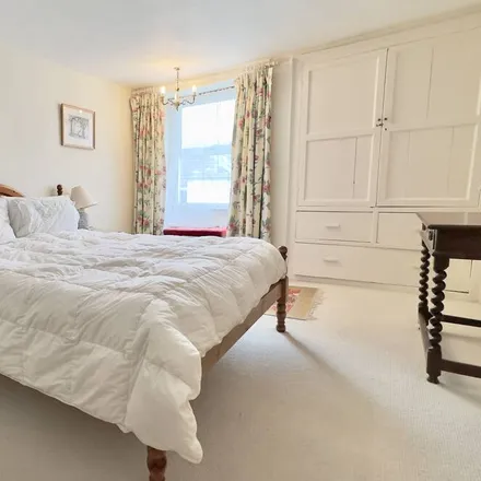 Rent this 3 bed house on Padstow in PL28 8BB, United Kingdom
