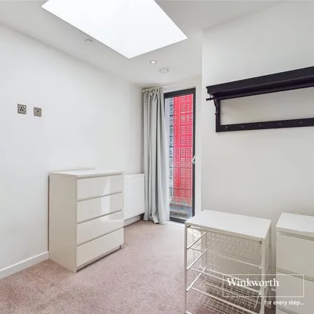 Image 7 - Garrard House, Garrard Street, Reading, RG1 1ED, United Kingdom - Apartment for rent