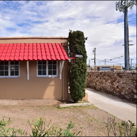 Image 3 - 3925 Mountain Avenue, El Paso, TX 79930, USA - House for rent