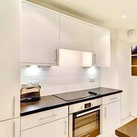 Image 2 - 153 Fulham Road, London, SW3 6RT, United Kingdom - Apartment for rent
