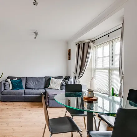 Image 1 - Brooklands Court, Cavendish Road, London, NW6 7XW, United Kingdom - Apartment for rent