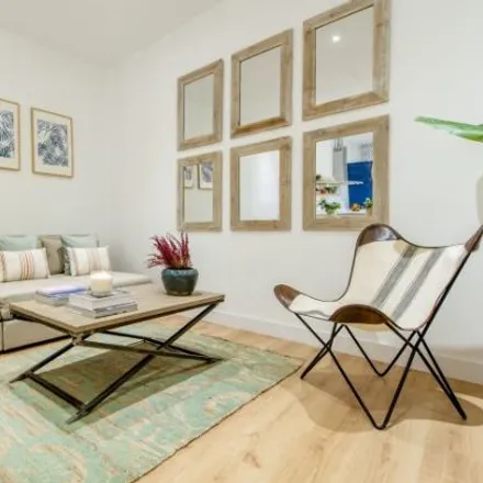 Rent this 3 bed apartment on Madrid in Chocolatería San Ginés, Pasadizo de San Ginés