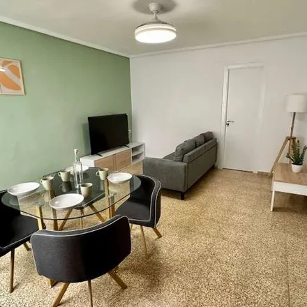 Rent this 4 bed apartment on Carrer del Brasil in 38, 46018 Valencia