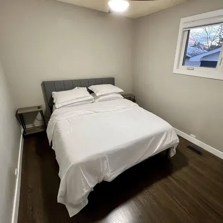 Image 6 - Canyon Meadows, Calgary, AB T2W 1L4, Canada - House for rent
