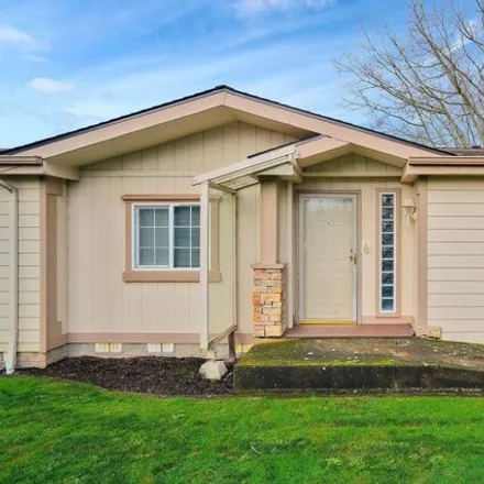 Buy this studio apartment on 1091 Kona Court Southeast in Salem, OR 97317