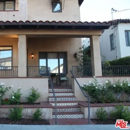 Rent this 2 bed condo on Carousel Custom Floors in Pasadena Playhouse District, East Green Street