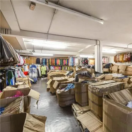 Image 6 - Envy Jeans, 188 Commercial Road, St. George in the East, London, E1 2JT, United Kingdom - House for sale
