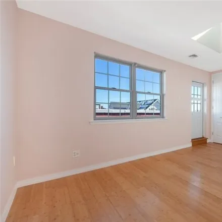 Image 9 - 1829 East 13th Street, New York, NY 11229, USA - Condo for sale