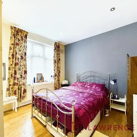 Image 5 - Ashbourne Avenue, London, HA2 0JS, United Kingdom - Apartment for sale