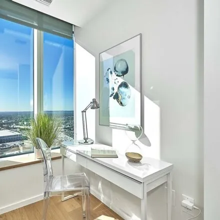 Image 4 - Metropolis Residential Tower I, Harbor Freeway, Los Angeles, CA 90017, USA - Condo for sale