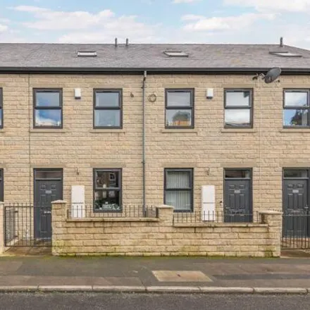 Buy this 4 bed townhouse on South Street in Morley, LS27 8AT