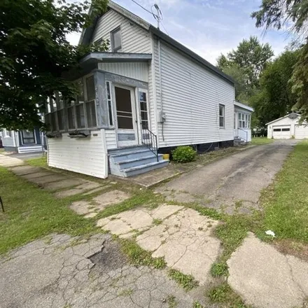Buy this 3 bed house on 416 Kiah Street in City of Ogdensburg, NY 13669