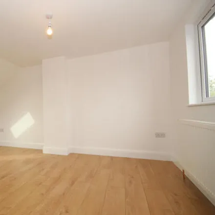 Image 7 - Jubilee Road, Bilton Road, London, UB6 7BH, United Kingdom - House for rent