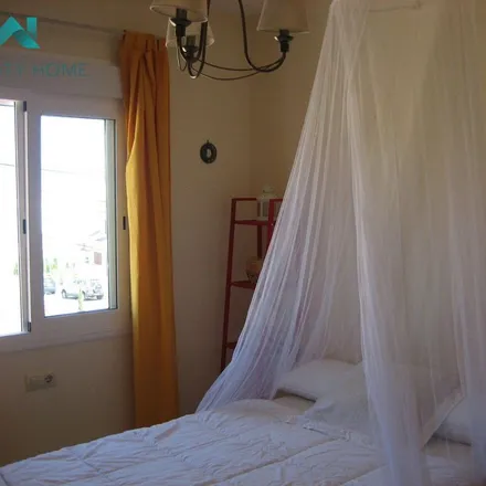 Rent this 2 bed apartment on Avenida del País Valenciano in 03340 Albatera, Spain