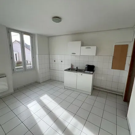 Image 3 - 32 Rue Gambetta, 77400 Lagny-sur-Marne, France - Apartment for rent