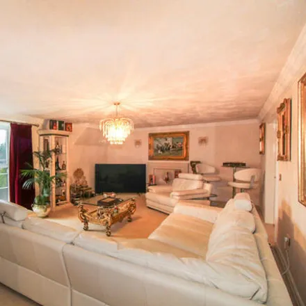 Image 2 - Coopers Row, Lytham St Annes, FY8 4UD, United Kingdom - House for sale
