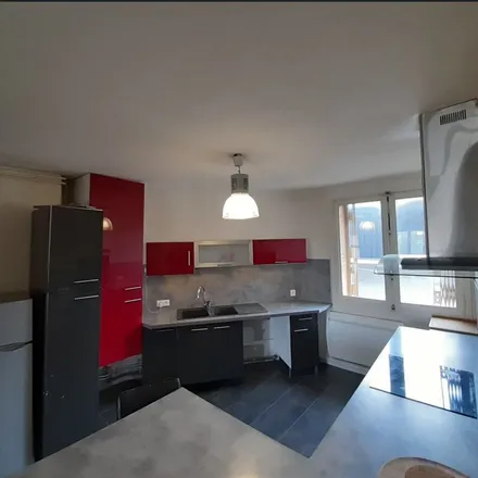 Rent this 4 bed apartment on 58 Boulevard Maréchal Foch in 38000 Grenoble, France