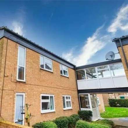 Rent this 2 bed apartment on Windmill Primary School in Beaconsfield, Dawley