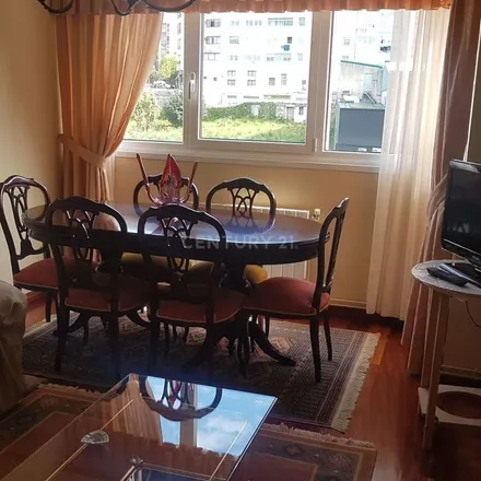 Rent this 3 bed apartment on Nuria Fernandez Perez in Rúa de A Coruña, 20
