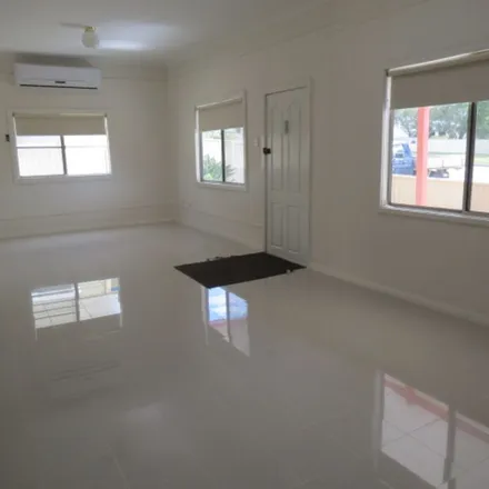 Image 4 - St.George, Vincent Street, Cessnock NSW 2325, Australia - Apartment for rent