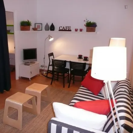 Image 5 - Onda Hair & Beauty Salon, Carrer de l'Atlàntida, 53, 08003 Barcelona, Spain - Apartment for rent