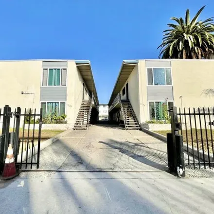 Buy this 28 bed house on 1554 South Wilton Place in Los Angeles, CA 90019