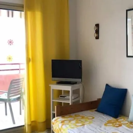 Rent this studio apartment on avenue de provence in 83980 Le Lavandou, France
