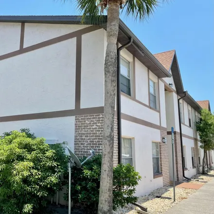 Buy this 2 bed condo on 424 Banana Cay Drive in South Daytona, FL 32119