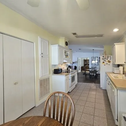 Image 6 - 359 Casa Grande, Packwood Place, Volusia County, FL 32141, USA - Apartment for sale