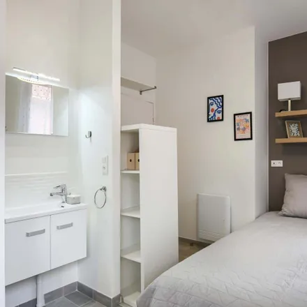 Rent this 2 bed room on 21bis Rue François Gillet in 69100 Villeurbanne, France