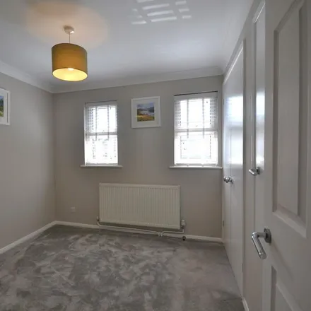 Image 5 - Shrublands, Saffron Walden, CB10 2EH, United Kingdom - Townhouse for rent