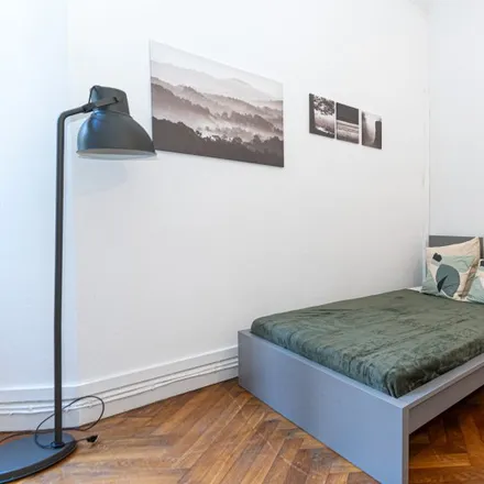 Rent this 7 bed room on Spielplatz Schlüterstraße in Wielandstraße, 10625 Berlin