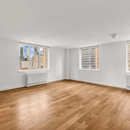 Image 6 - 225 Rector Place, New York, NY 10280, USA - Condo for sale