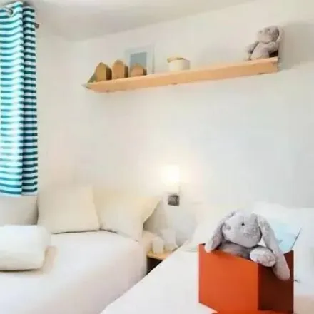 Rent this 3 bed house on La Faute-sur-Mer - Office de Tourisme in Rond-Point Fleuri, 85460 La Faute-sur-Mer